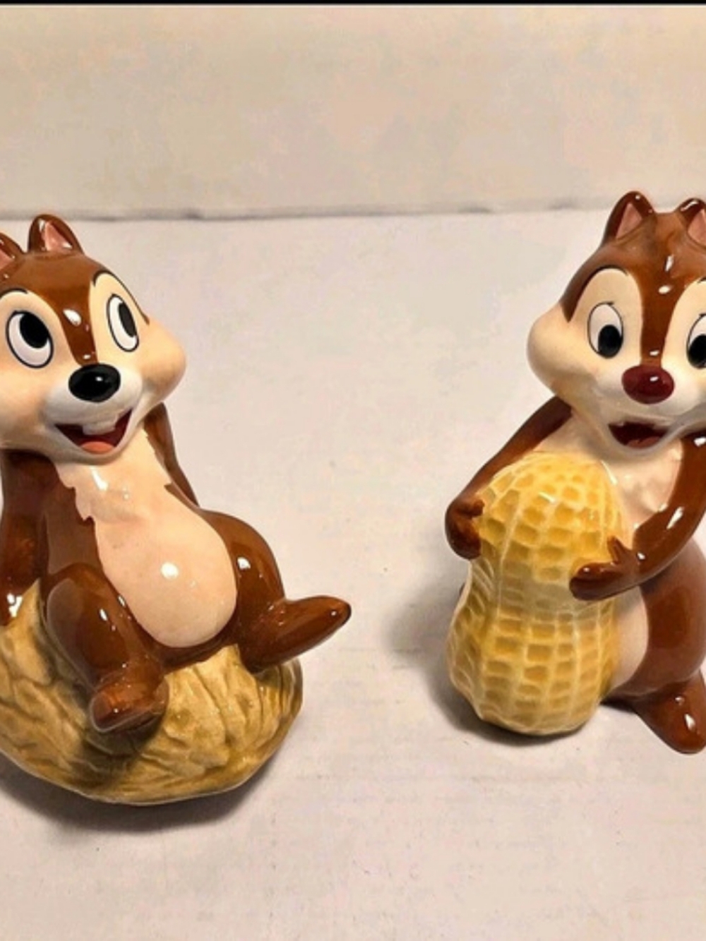 Chip and Dale Peanut & Walnut Salt and Pepper Shakers, Disney Parks Souvenir